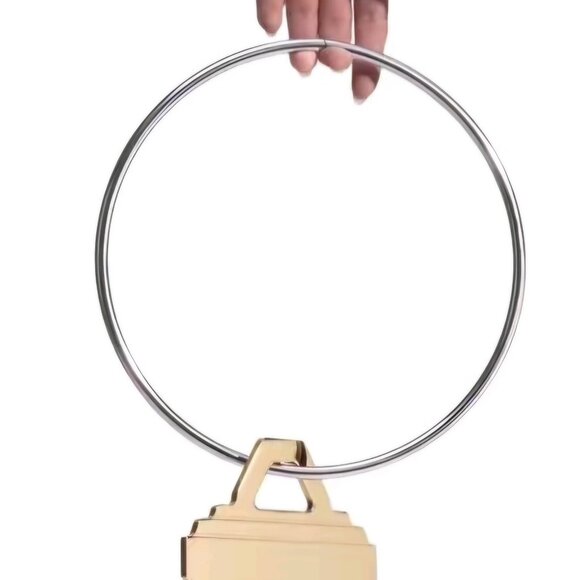 Giant Key Ring Purse - Picture 3 of 4